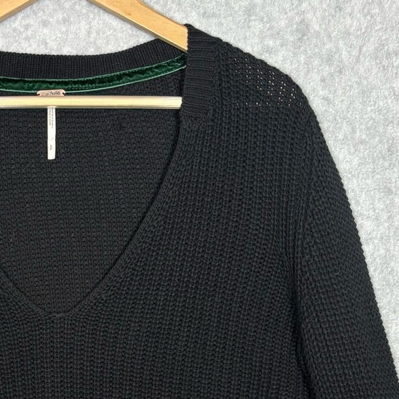 Free People Damsel V-Neck Bell Sleeve Knit Sweater-Black-Women Size Small - Picture 2 of 9